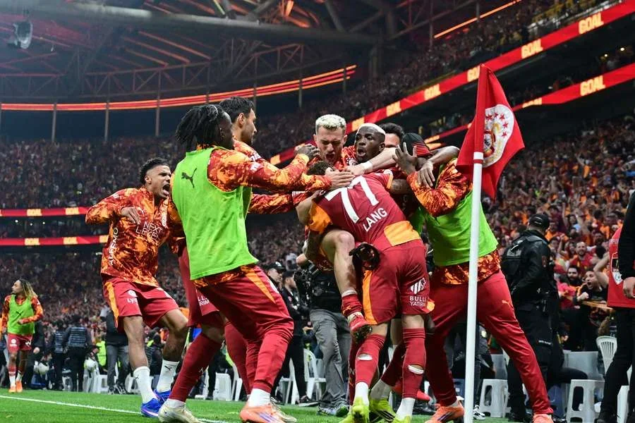 Galatasaray conquistó su 26º título de la Super Lig el sábado, El 9 de mayo de 2026