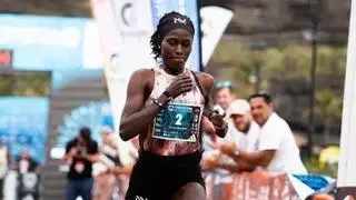 Los kenianos Atuya y Njeru arrasan en el Kilómetro Vertical de Transvulcania: récords históricos en la apertura de La Palma